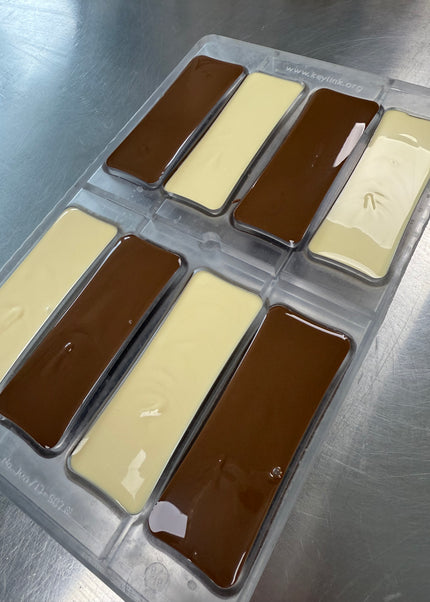 Create 8 tasting bars