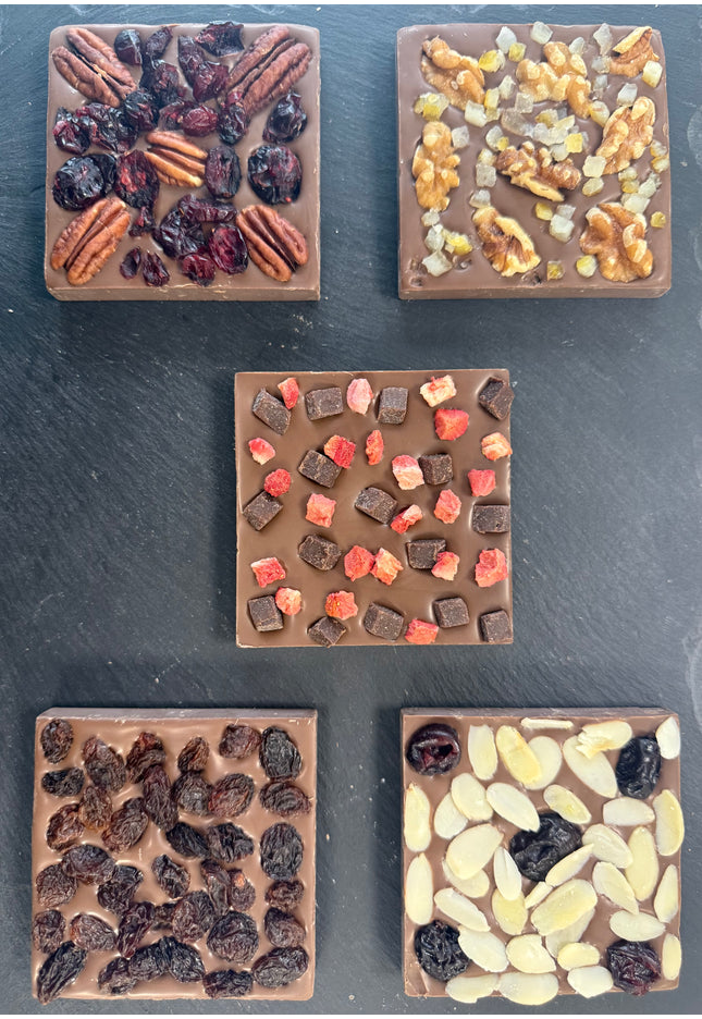 The Fruit & Nut Lovers Mini Bloc Collection (5x96g)