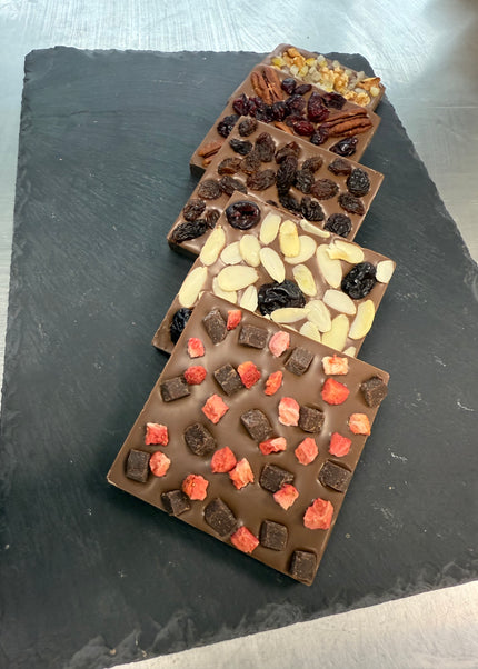 The Fruit & Nut Lovers Mini Bloc Collection (5x96g)