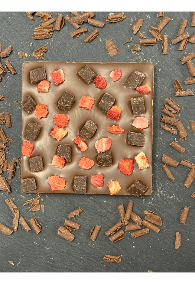 Strawberry Fudge Brownie Mini Bloc (96g)