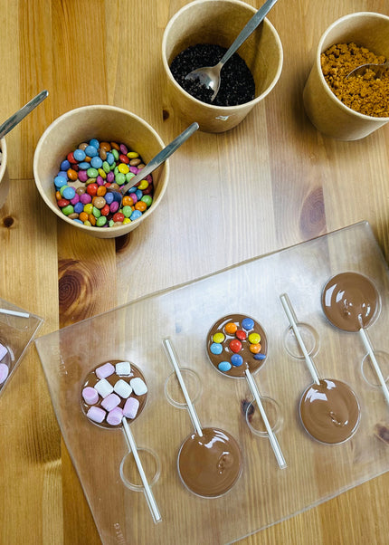 Create your own chocolate lollipop pack