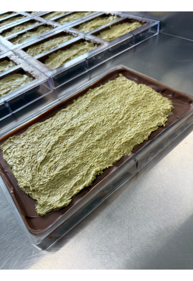 DUBAI KUNAFA PISTACHIO SHARING BAR