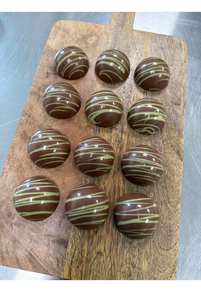 Pistachio Kunafa (6 Domes)