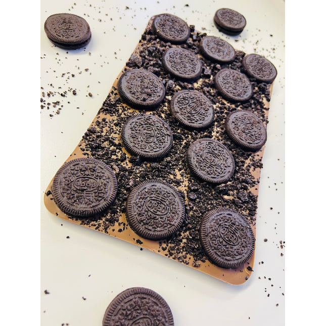 Giant Cookie & Cream Bar