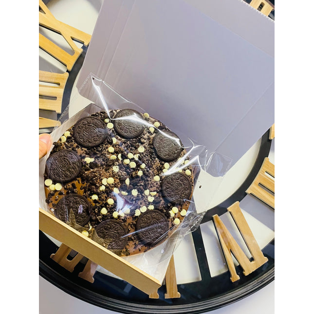 Cookies & Cream Milk Chocolate Pizza - 300g